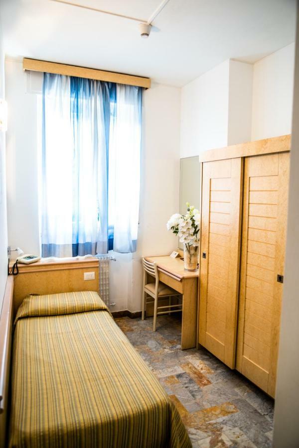 West End Hotel 3*